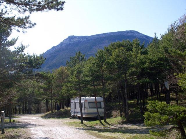Camping La Chabannerie Saint-Martin-de-Clelles Exterior photo
